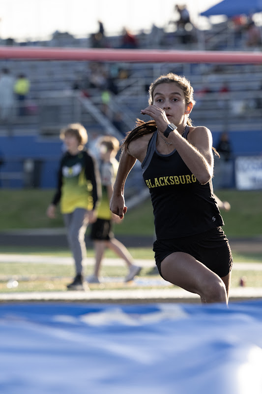 Photo from MS: Track & Field of Abby DeJesus