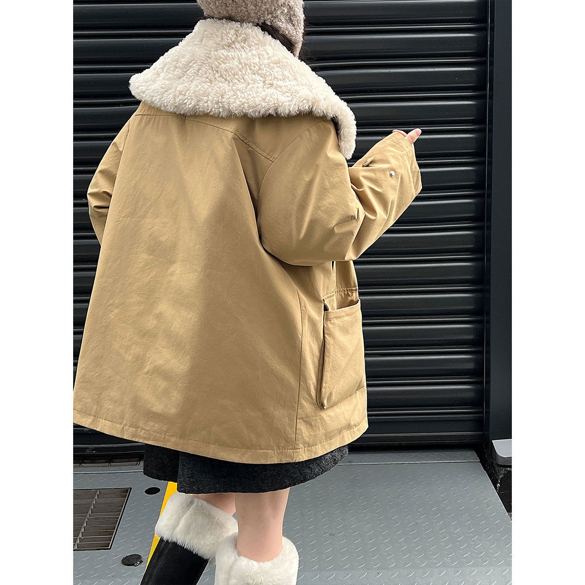 Parka down jacket with lamb fleece lining