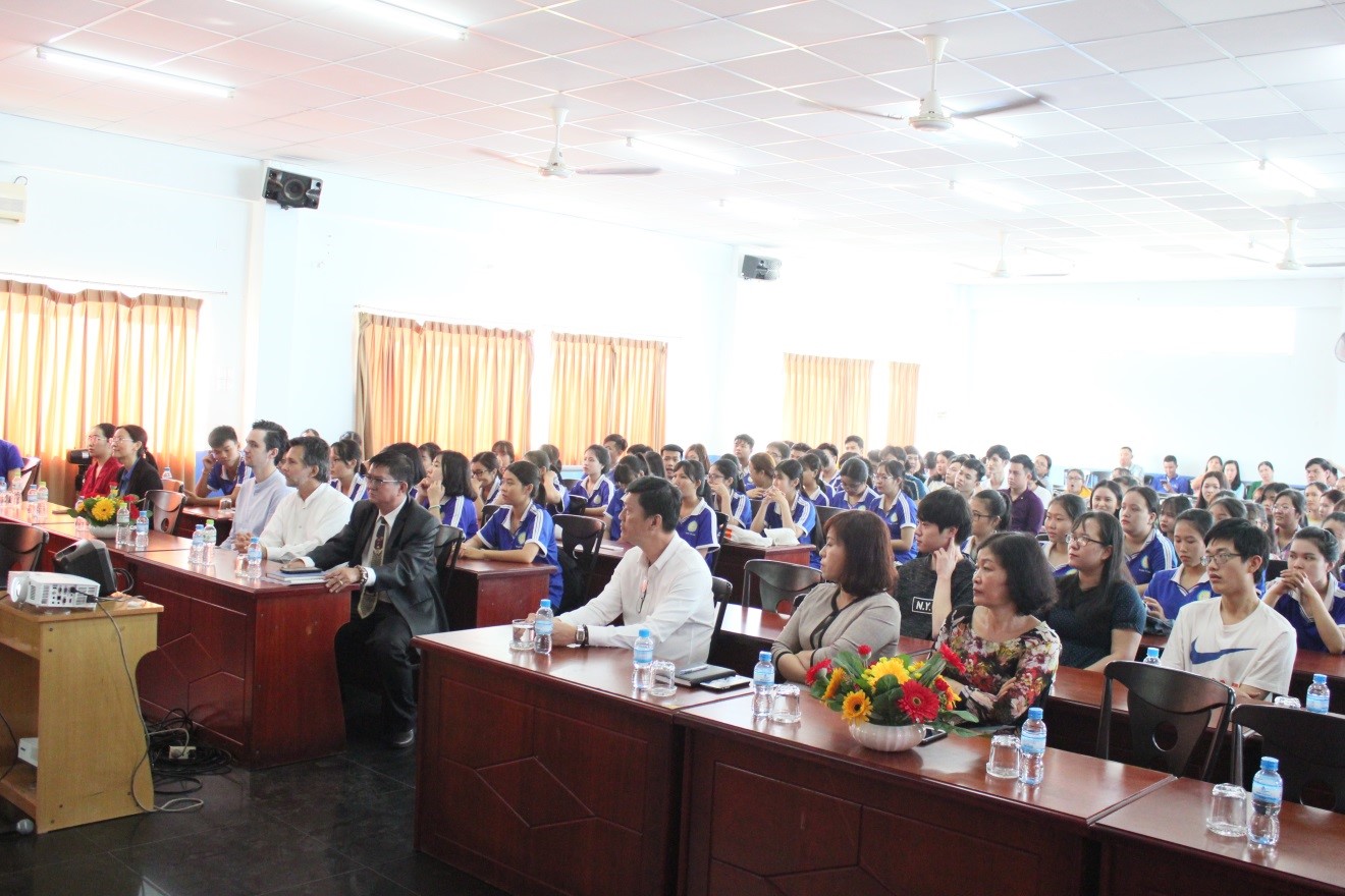 Toàn cảnh hội thảo