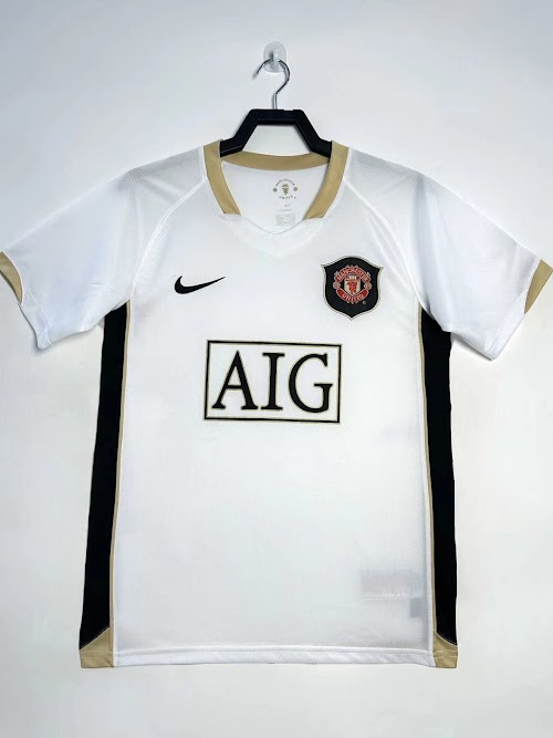 Equipación de visitante del Manchester United 2006-07.jpeg