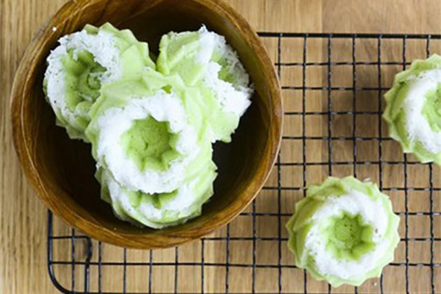 Bánh Dừa Hấp Kiểu Thái