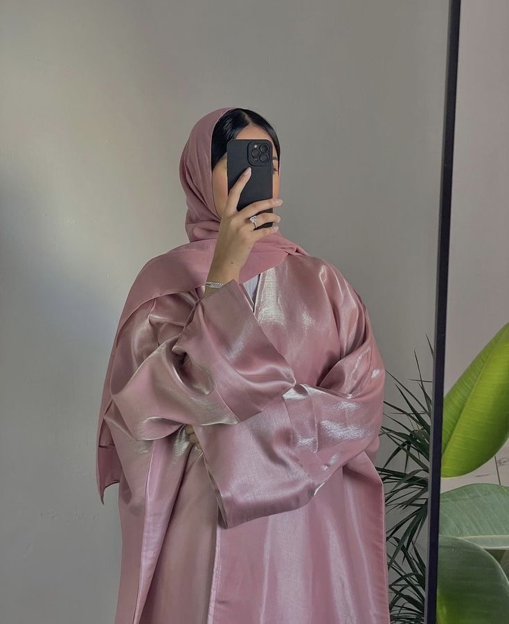 Blush Radiance Abaya