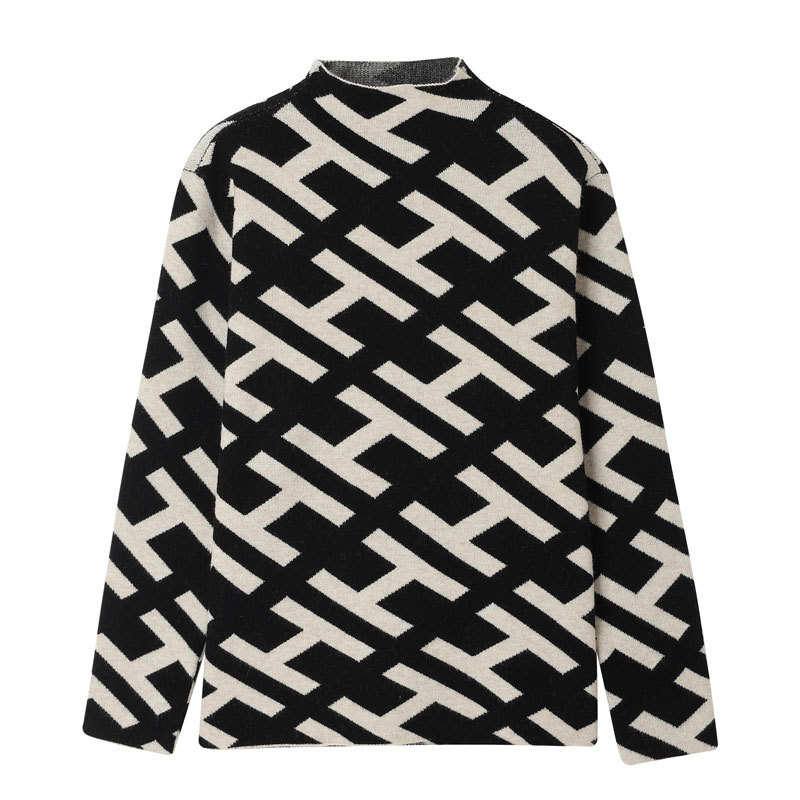 Women's Knitted Sweater with Letter Pattern