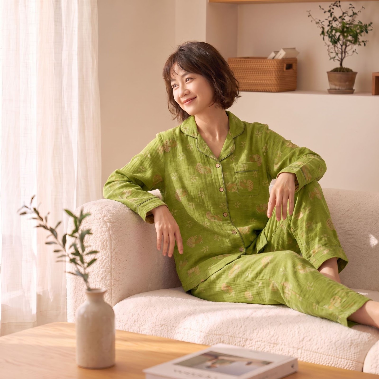 Damen-Pyjama-Set aus Baumwoll-Doppelgaze mit Revers