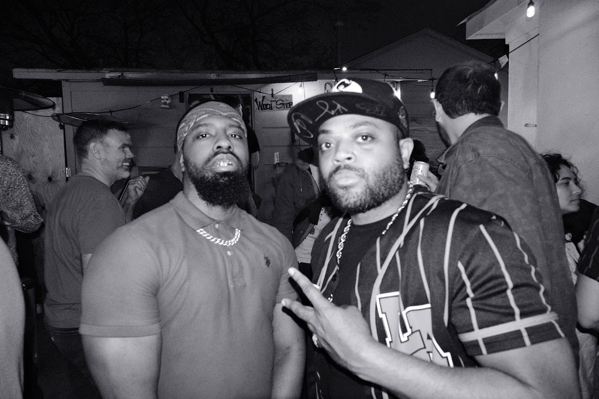 @tlau.photos_thelostandunfounds_2026-03-14_austin_last_night_noir_003