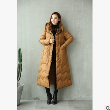 Long vintage-style down jacket with toggle closures