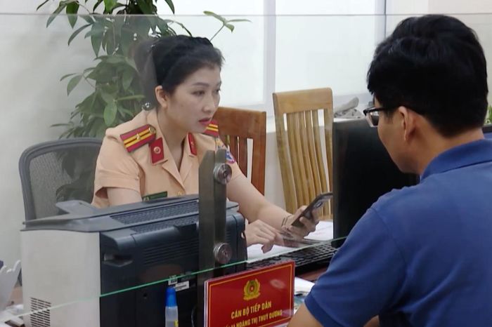 Hà Nội đảm bảo ổn định hoạt động đăng ký phương tiện - Đài Phát thanh và truyền hình Hà Nội