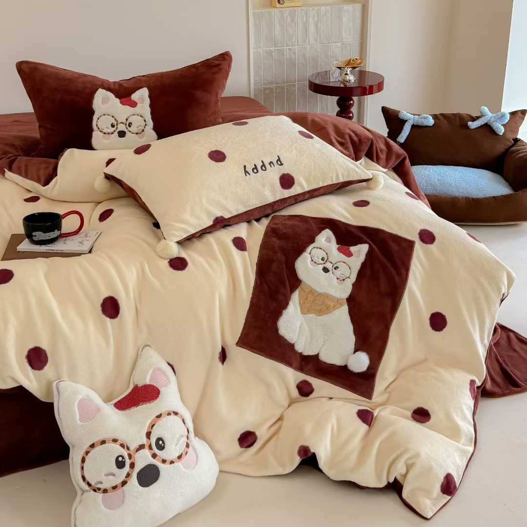 Milk fiber bedding set with dog motif