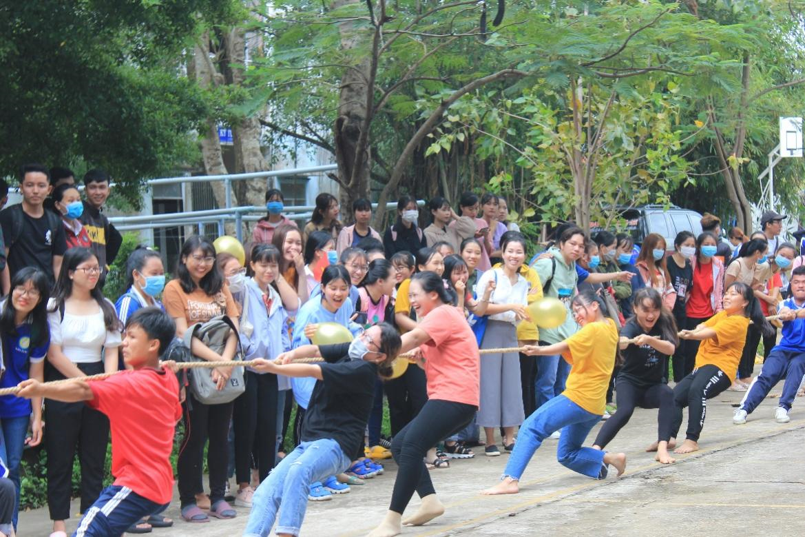 Sinh viên DLA trong ngày hội thanh niên khỏe