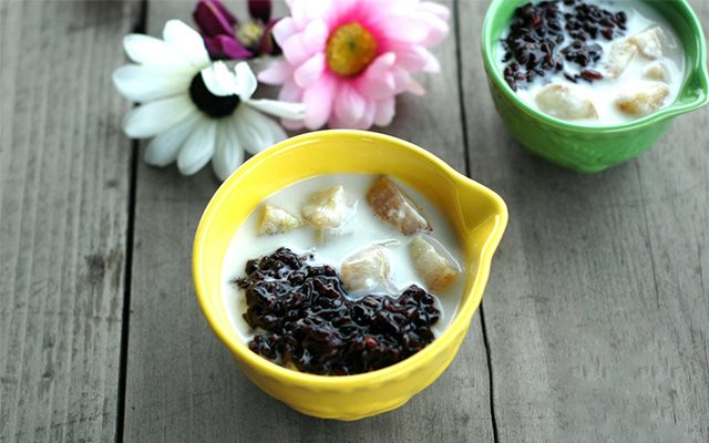 Chè Chuối Nếp Cẩm