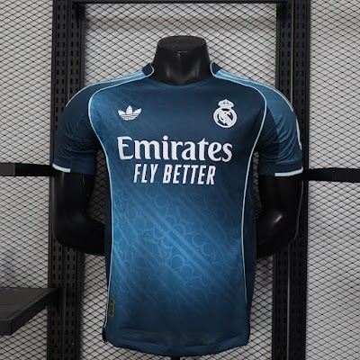 25-26 Real Madrid Edición Especial 4.jpg