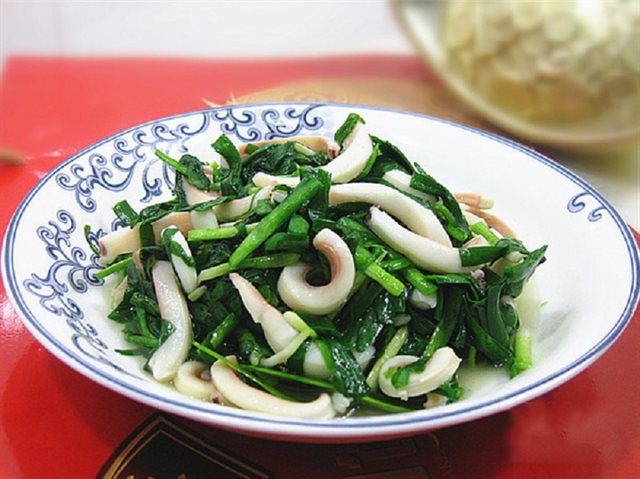 Mực Tươi Xào Hẹ