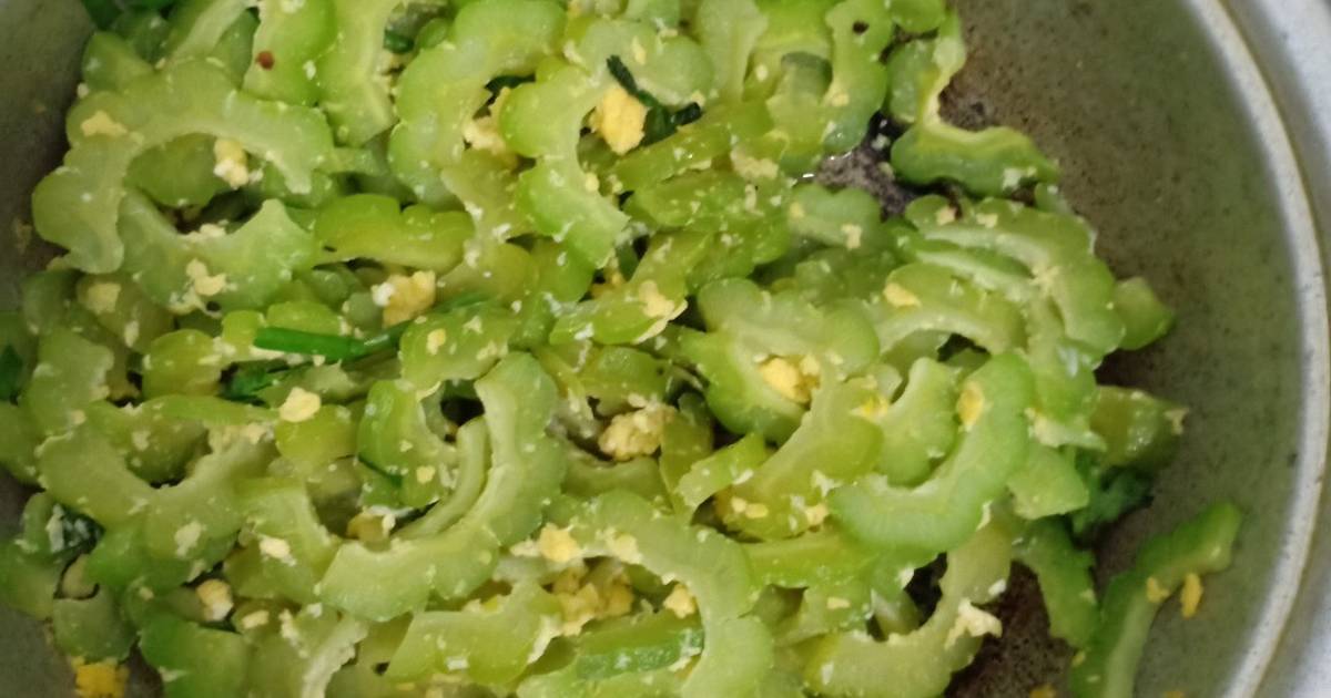 Khổ qua xào trứng