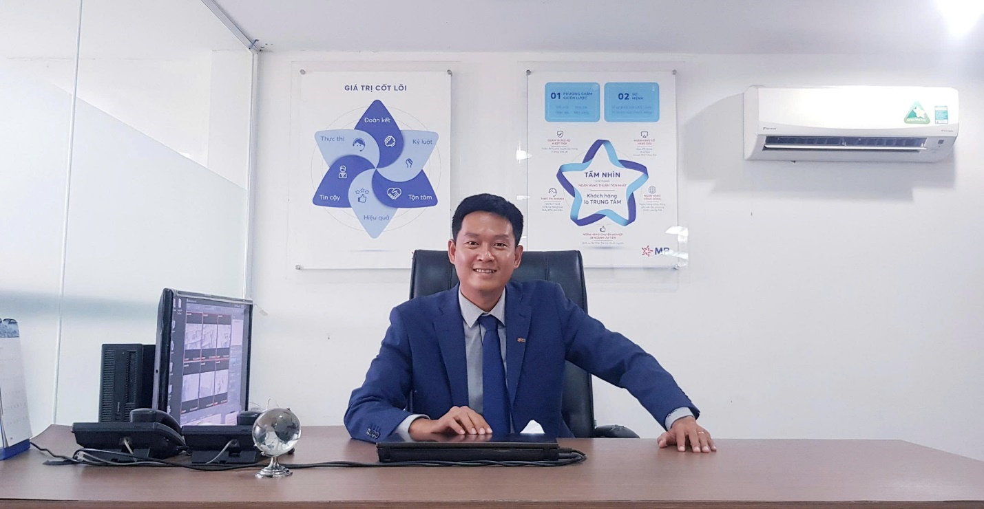 Anh Đào Đức Nhơn (ảnh nhận vật cung cấp khi còn công tác tại Việt Nam)