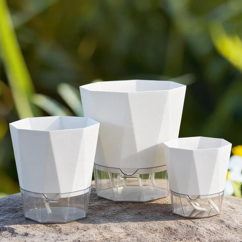 Flower pot with self-watering, plastic