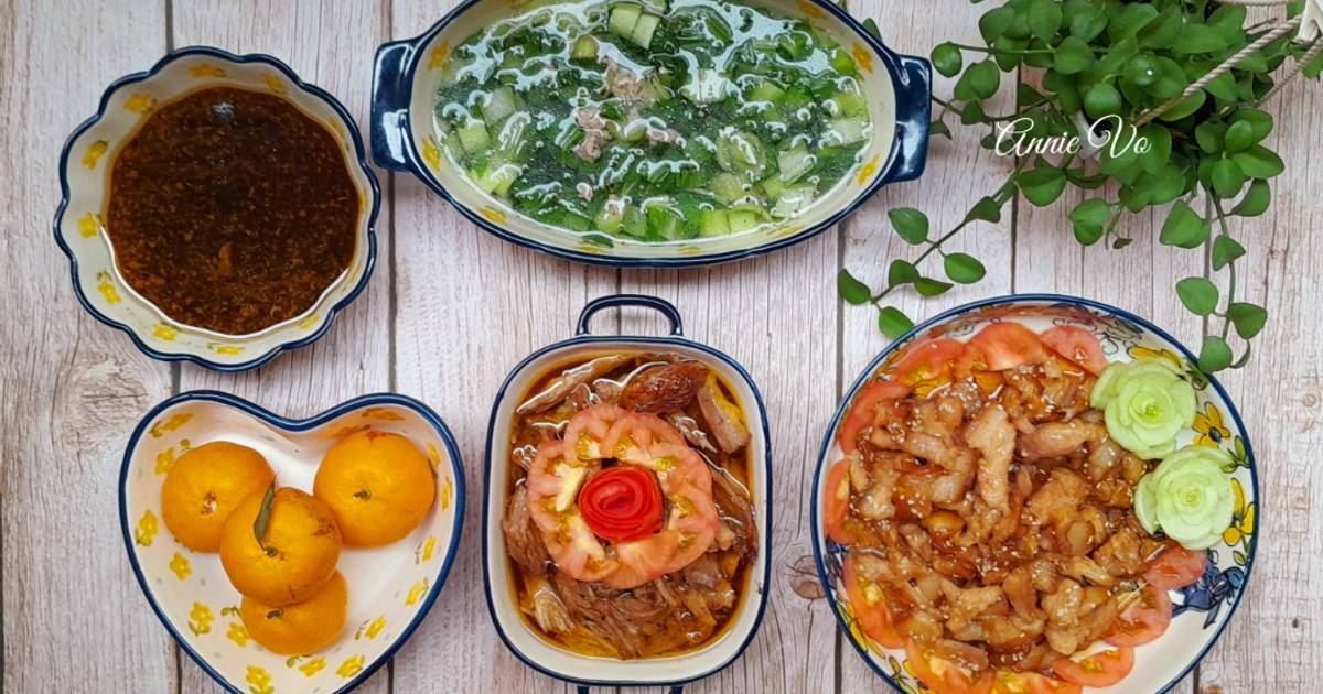 Cơm nhà có các món nướng