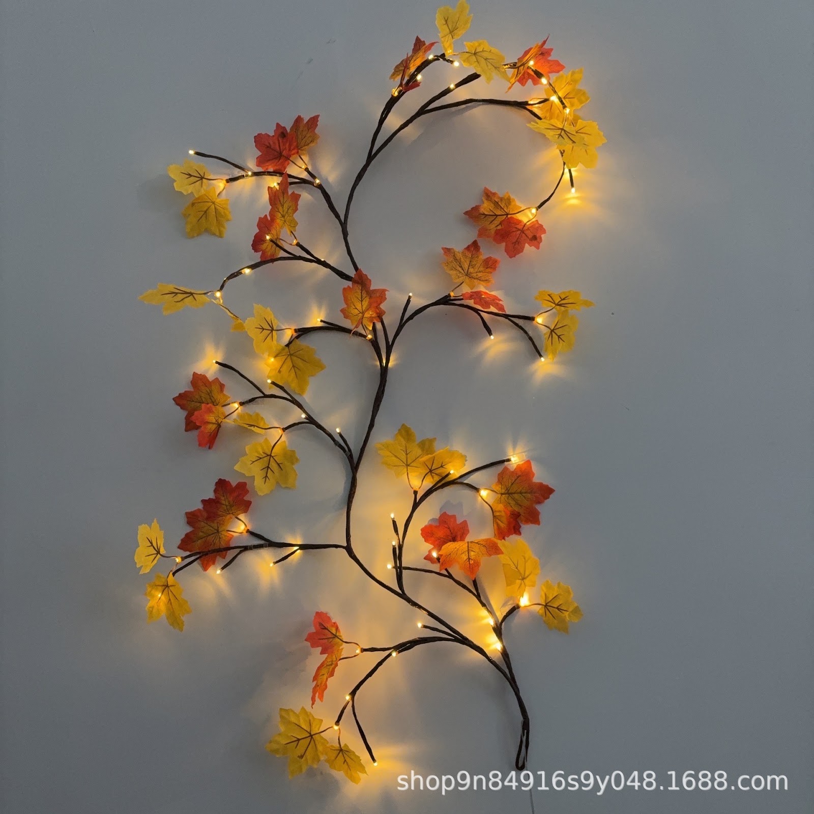 LED-Dekoleuchte mit Kirschblüten-Design