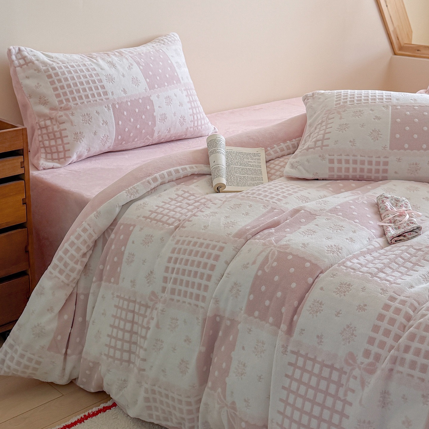 Fleece Bedding Set, 4-piece, Grid Pattern, Winter