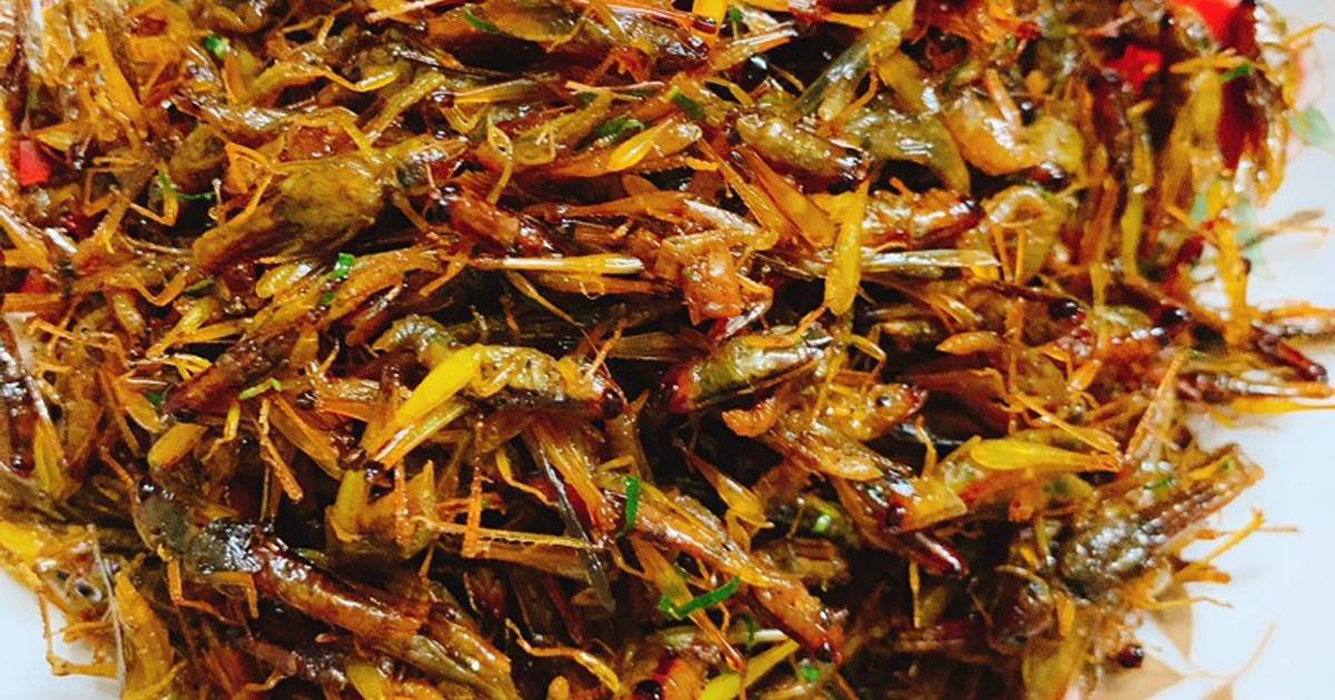 Châu chấu rang lá chanh
