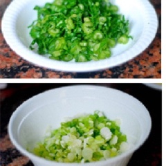 Tỏi, ớt, hành lá và cần tây băm nhỏ.