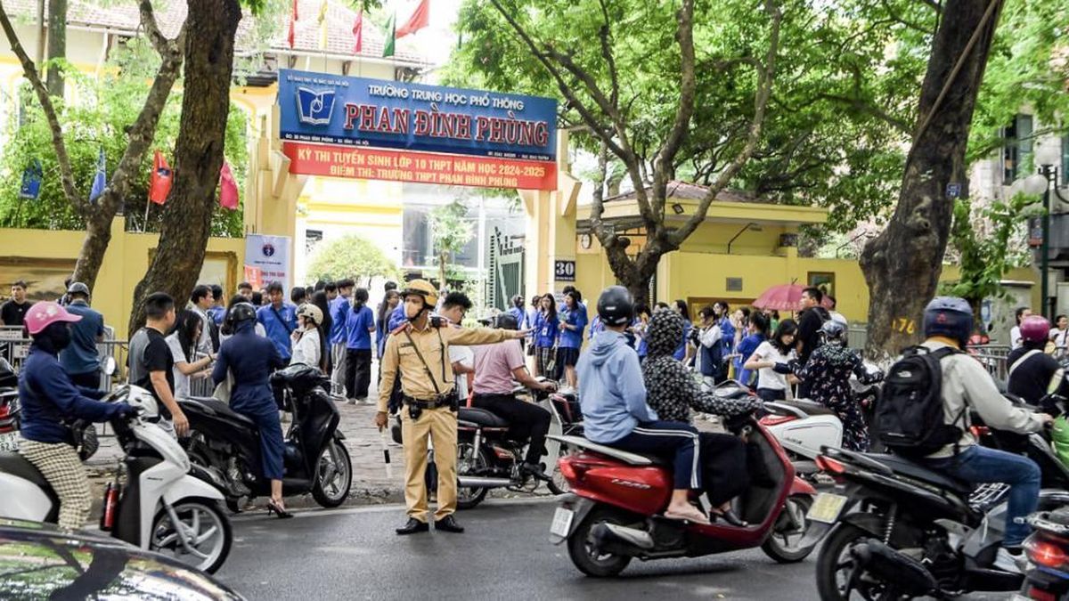 Hà Nội bảo đảm giao thông trong hai kỳ thi năm 2026 - Đài Phát thanh và truyền hình Hà Nội