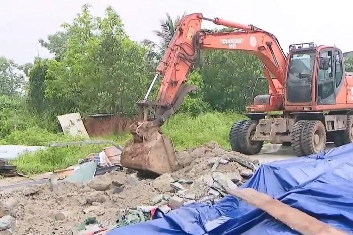 Cưỡng chế vi phạm đất đai ở xã Tây Phương - Đài Phát thanh và truyền hình Hà Nội