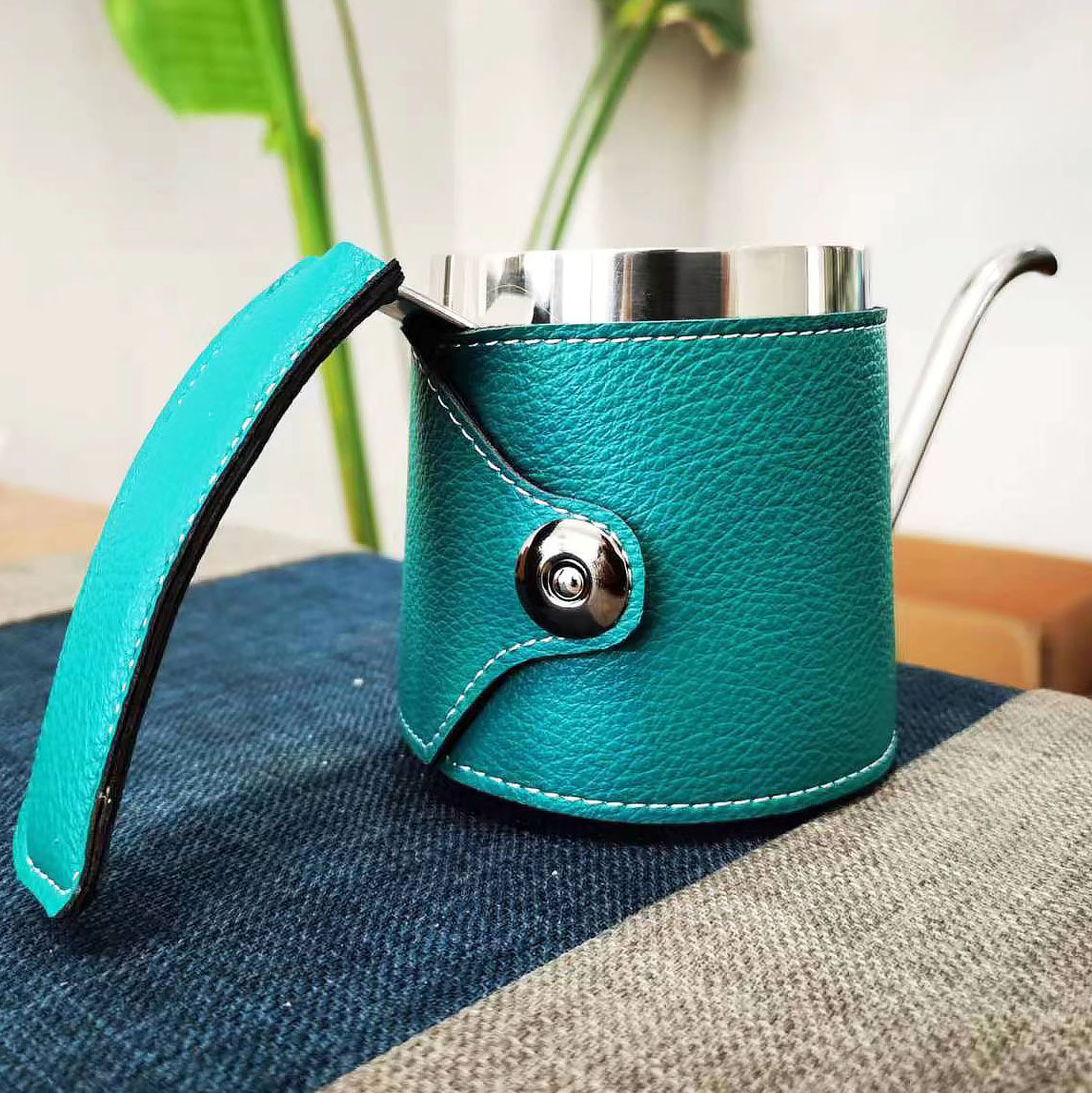 Stainless steel coffee pot with leather handle, 350–500 ml