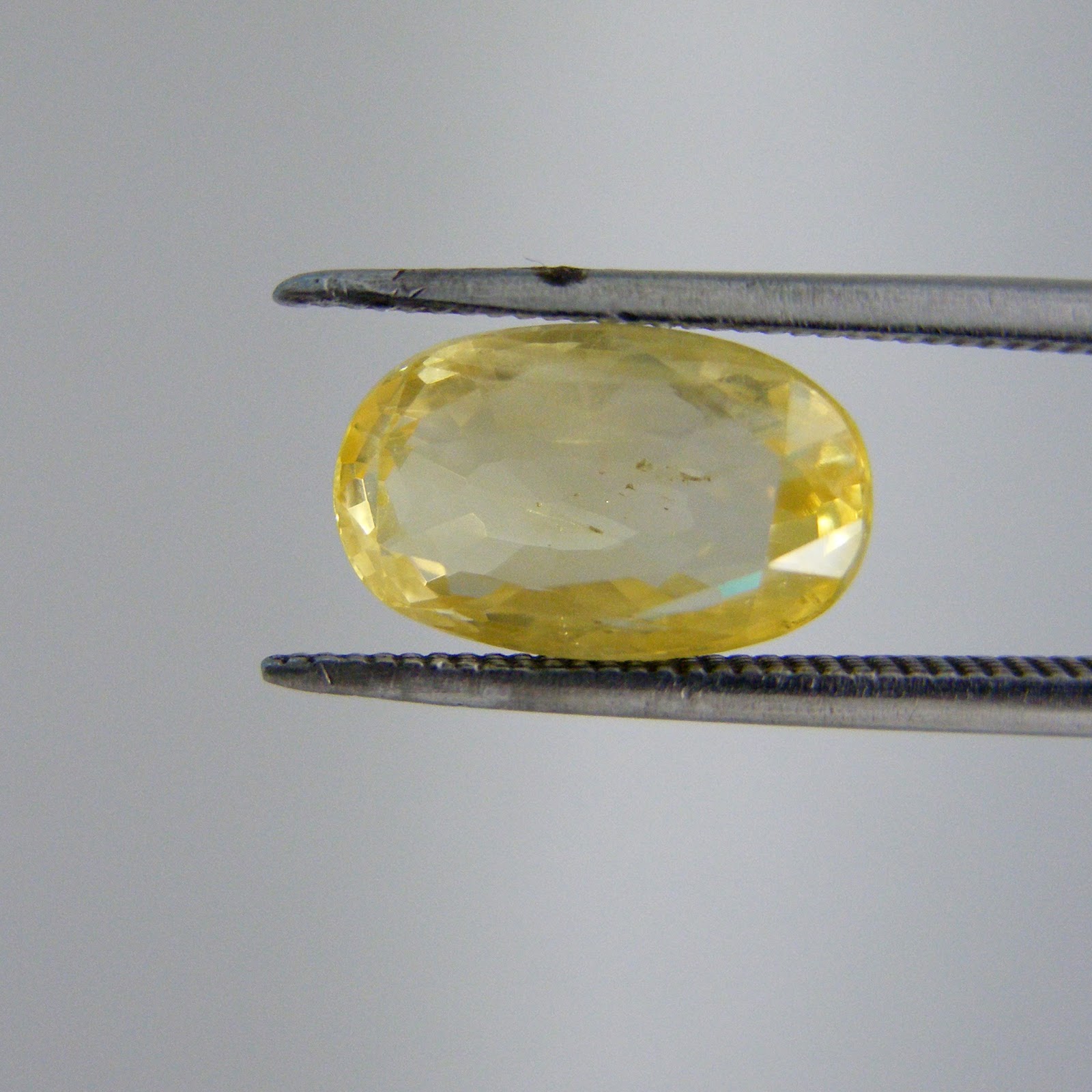 Natural Ceylon Yellow Sapphire 5.5 cts