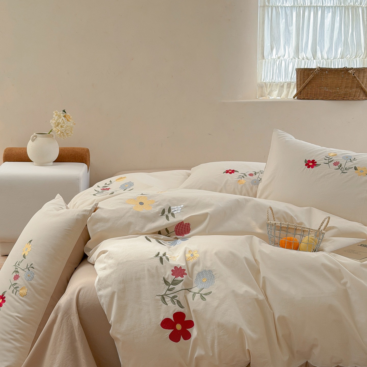 Cotton bedding set, embroidered, washable cotton