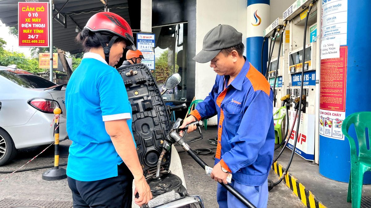 Trước giờ G phủ sóng xăng E10 toàn quốc: Cần khoa học,khách quan - Báo Pháp Luật TP.HCM