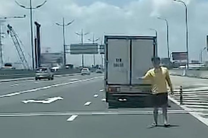 Tại sao dừng xe trên cao tốc vì sự cố nhưng tài xế vẫn bị phạt nặng, trừ điểm GPLX? - Báo Sức Khỏe &amp; Đời Sống