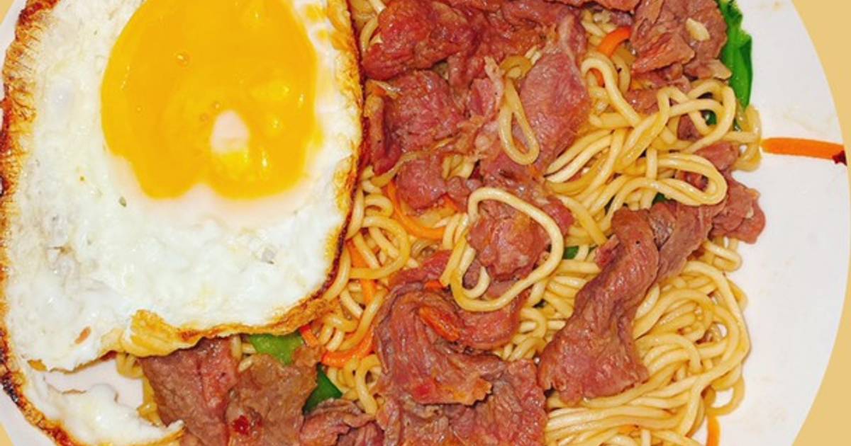 Mì xào bò rau cải