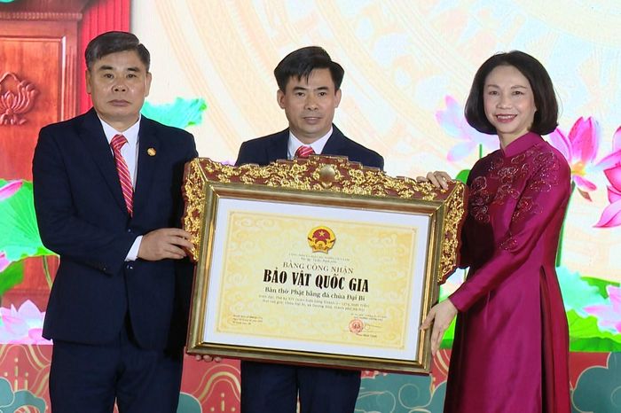 Xã Dương Hòa đón Bằng công nhận Bảo vật Quốc gia - Đài Phát thanh và truyền hình Hà Nội
