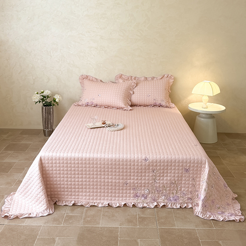 Cotton quilt with embroidery, three pieces