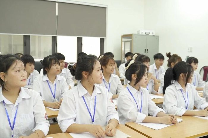 Tăng cường đào tạo nguồn nhân lực du lịch - Báo Lào Cai