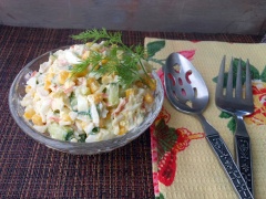 Món salad thanh cua ngon mát rất thích hợp trong bữa cơm chiều nắng nóng thế này.