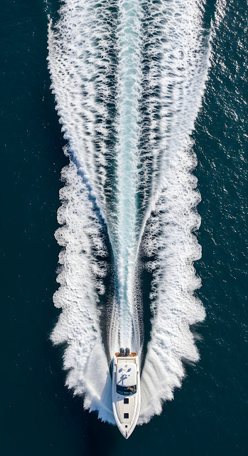Speedboat Aerial View Dramatic White Wake Ocean - Free mobile Wallpaper