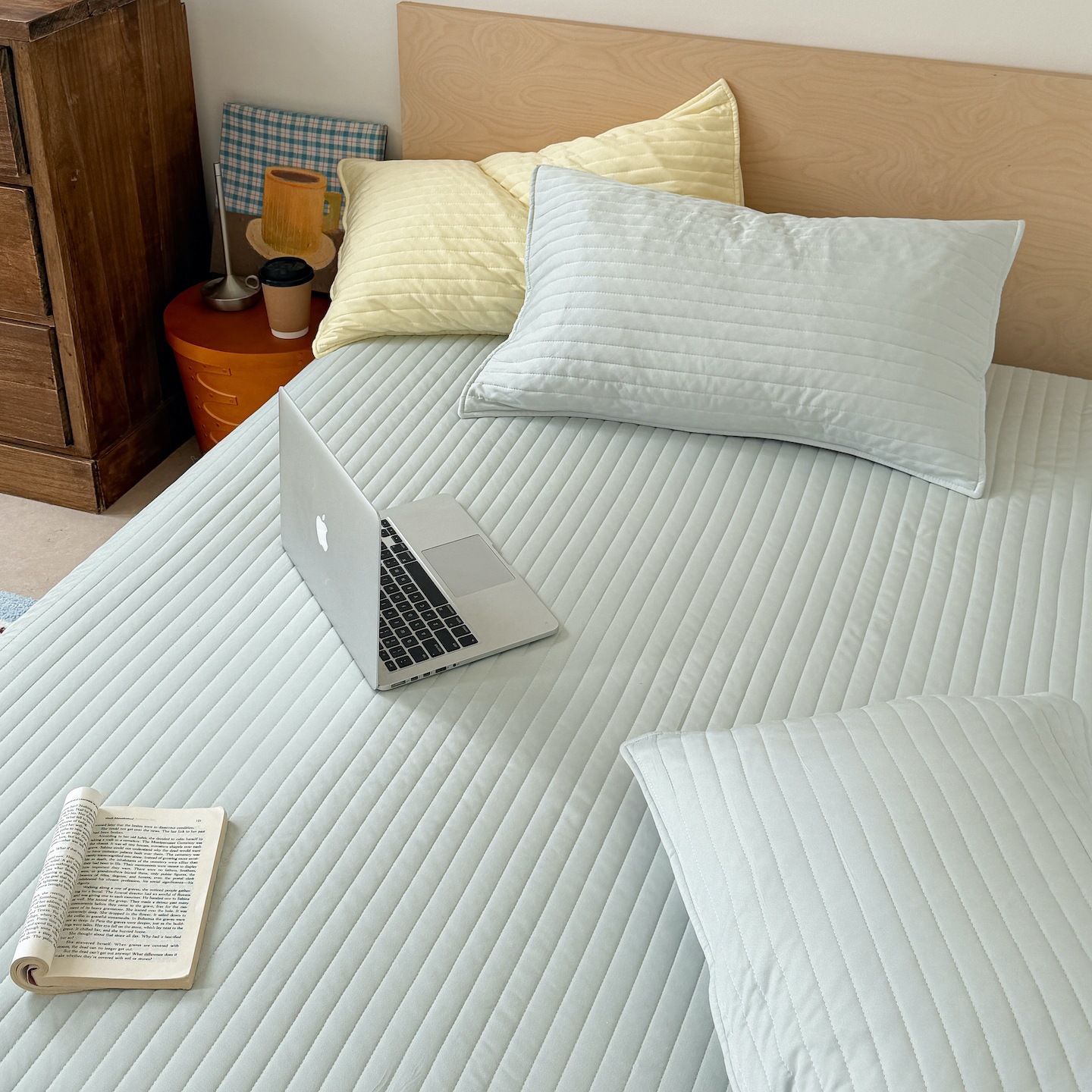 Modal comforter with elastic, four seasons