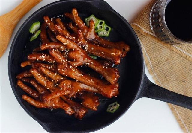 Chân Gà Hấp Bia
