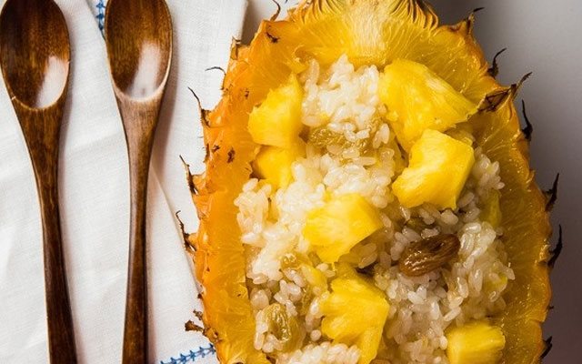 Xôi Hấp Trái Dứa
