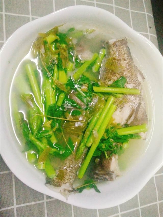 Canh Chua Lá Me