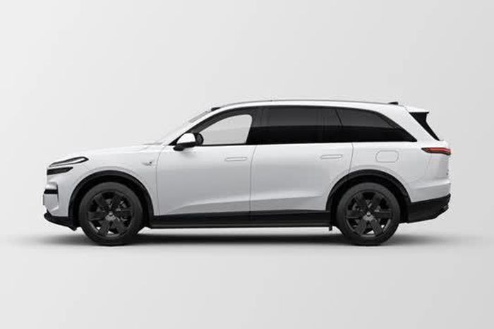 SUV dài hơn 5,1 mét, công suất 590 mã lực, trang bị tiên tiến, giá gần 950 triệu đồng - Tạp chí Doanh Nghiệp Việt Nam