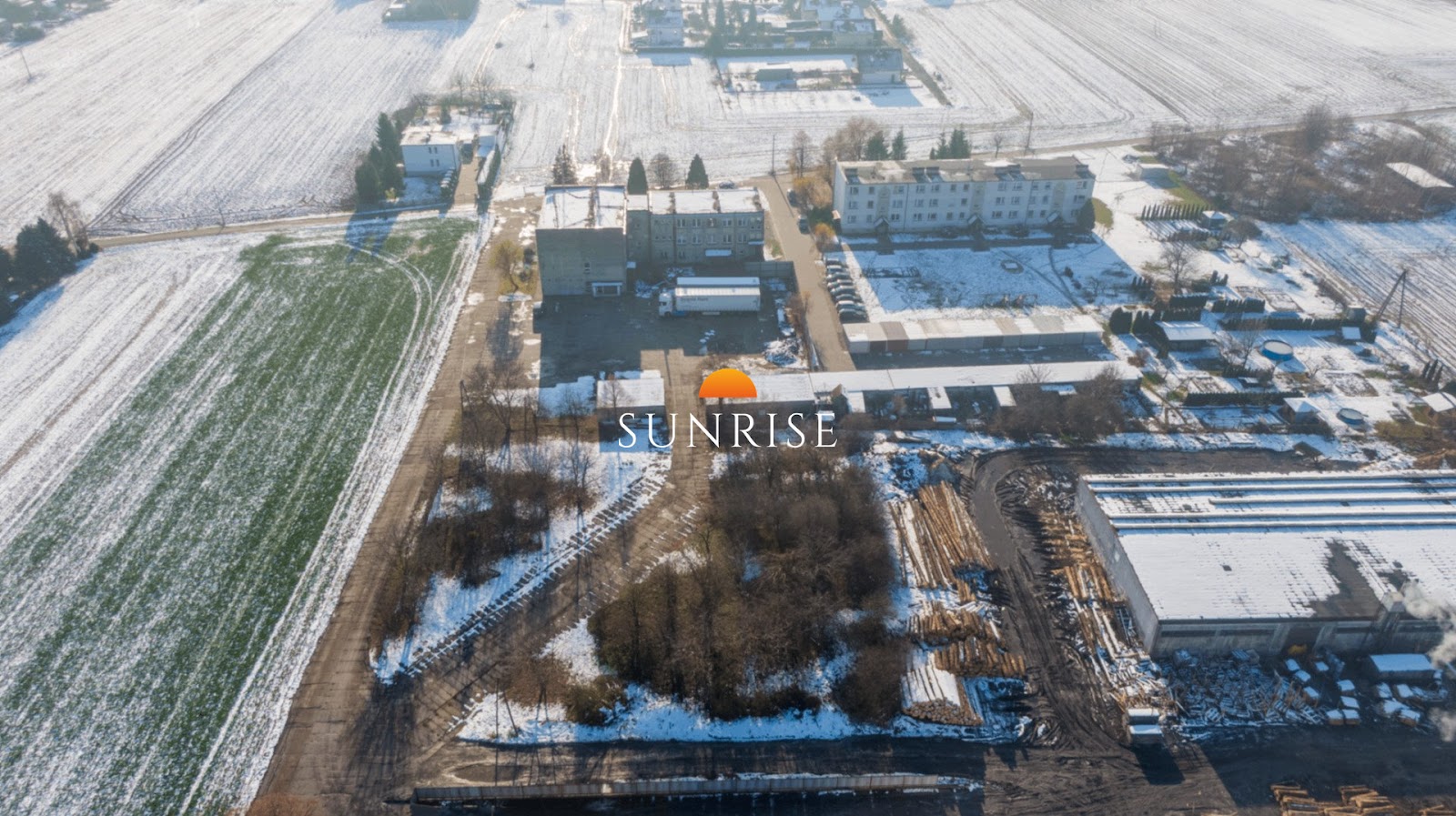 Duży budynek usługowy + 8 garaży | granica PL-CZ — zdjęcie 2