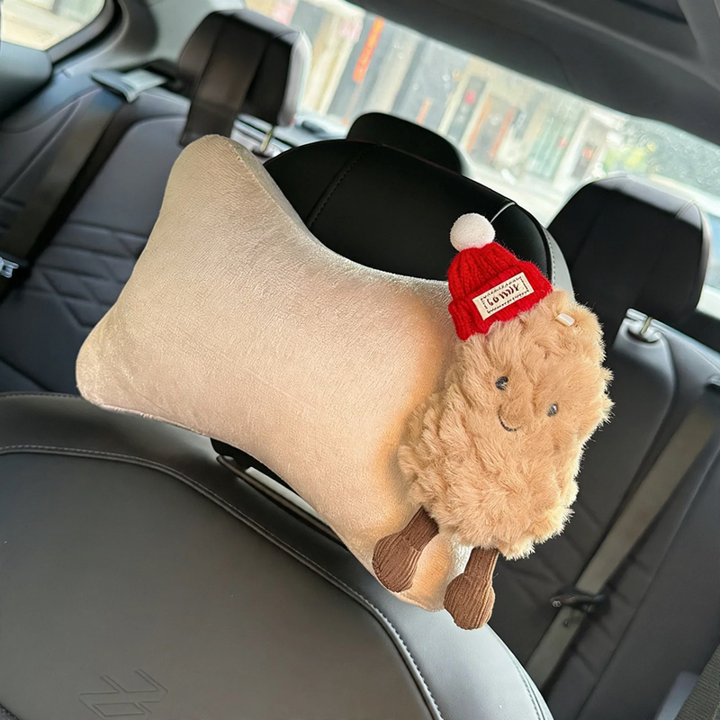 Plush car headrest with geometric pattern