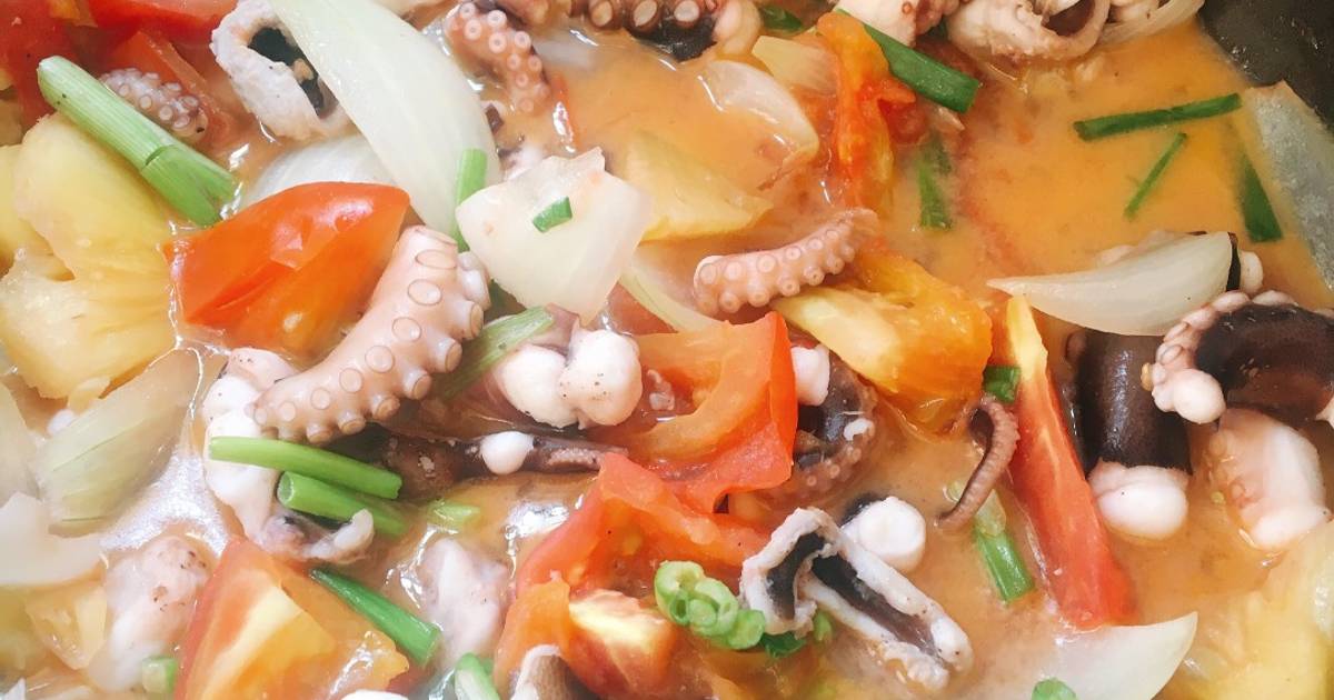 Bạch tuộc xào thơm cà chua