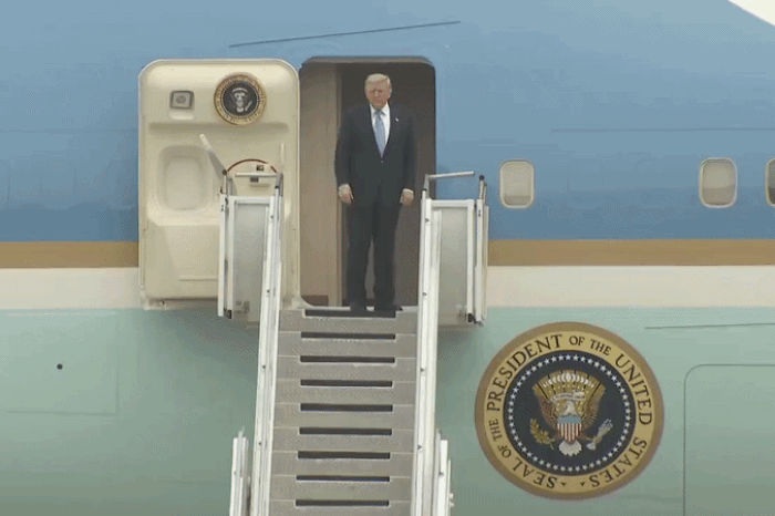 Tổng thống Mỹ Trump rời Trung Quốc - Báo Tiền Phong