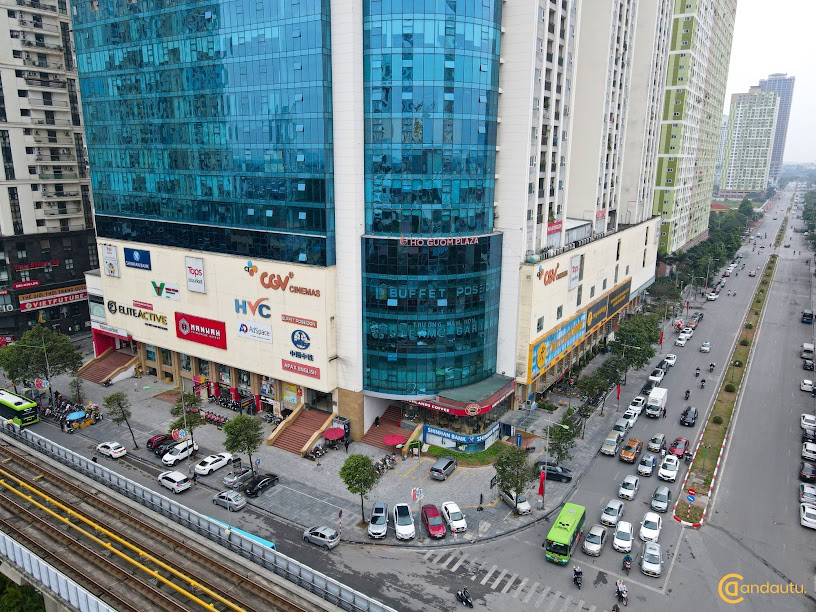 <p>Các căn hộ của tòa nhà Hồ Gươm Plaza được thiết kế thông minh và hiện đại bởi các kiến trúc sư nổi tiếng đem lại sự sang trọng, hiện đại mà vẫn tối ưu diện tích và công năng sử dụng cho căn hộ.</p>