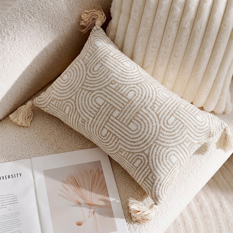 Linen pillow cover, 45 x 45 cm, modern design
