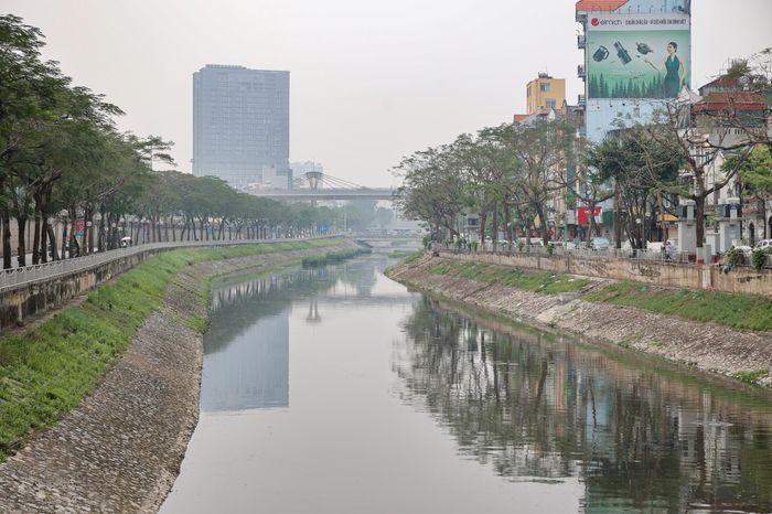 Sau 6 tháng hồi sinh, dòng 'sông chết' ở Hà Nội thay đổi ra sao? - Báo VTC News