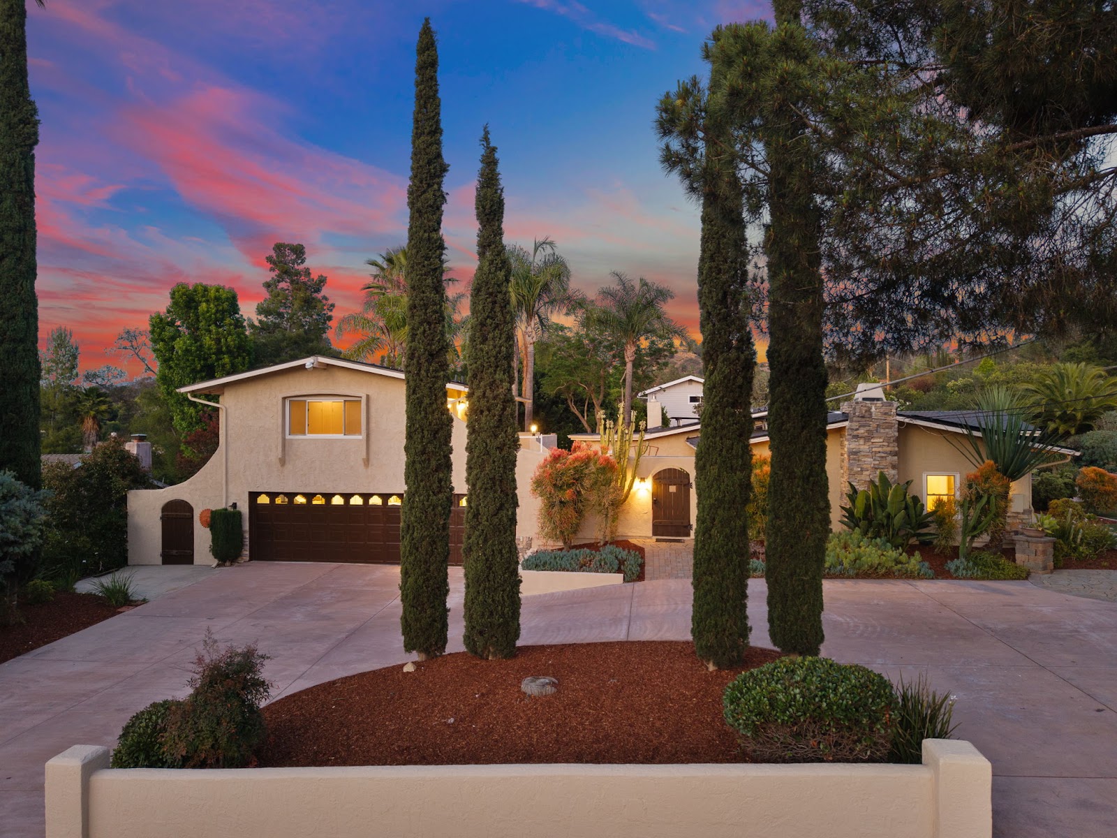 12832 Stone Canyon Rd photo